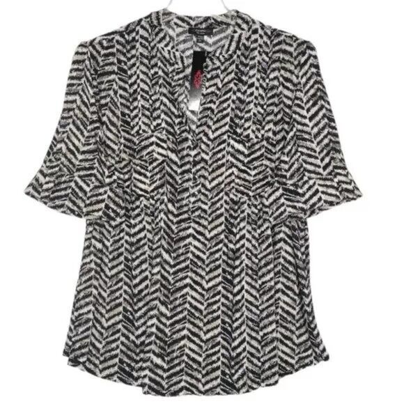 NWT Cocomo Plus Size 3X White Multicolor Pintuck Short Sleeve Blouse Top - Picture 1 of 7